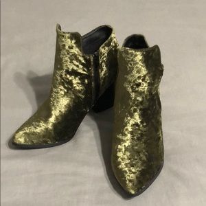 Velvet booties
